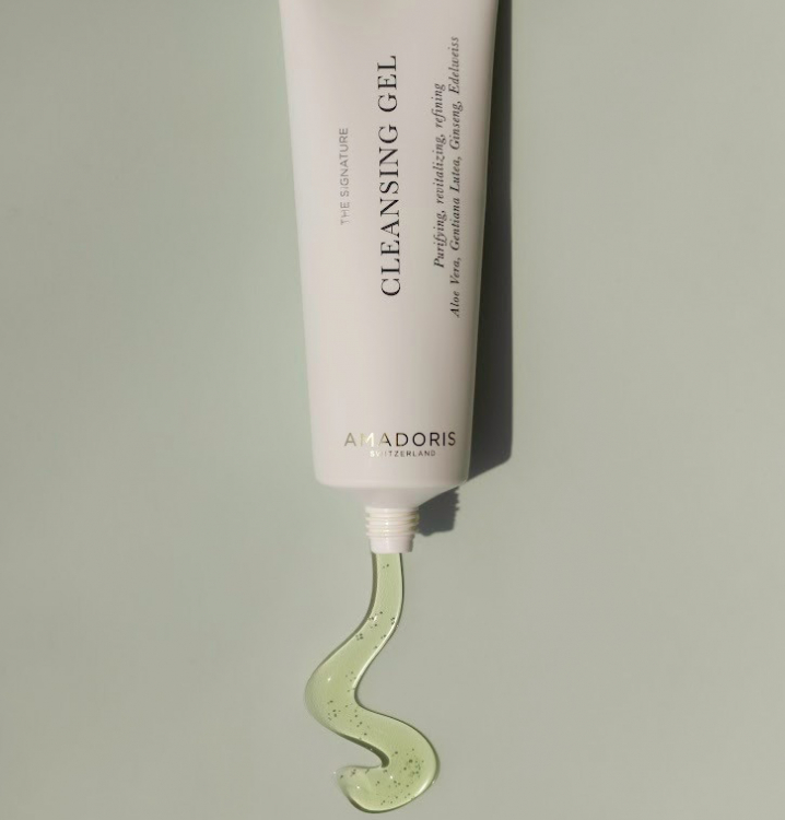 AMADORIS Авторский очищающий гель для всех типов кожи 120 мл, The Signature Cleansing Gel